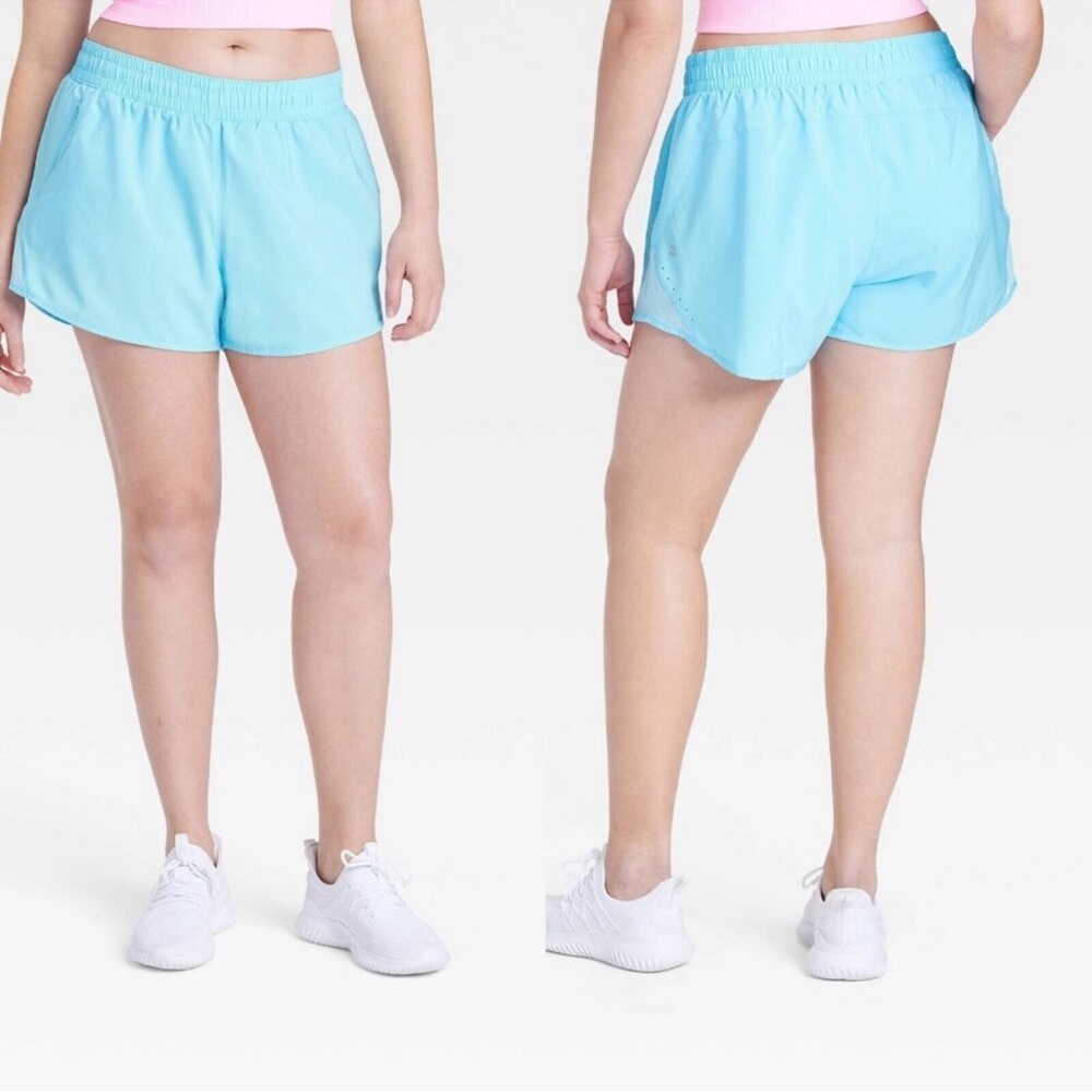 All In Motion Women's Woven Mid-Rise Run Shorts 3 In, Light‎ Blue XXL​